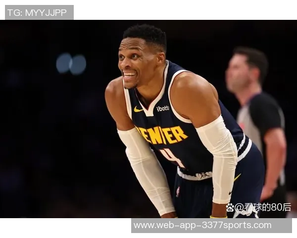 格雷森阿伦谈缺少布克对三分球机会的影响与挑战 格雷森阿伦谈缺少布克对三分球机会的影响与挑战