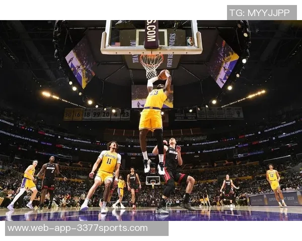 哈克斯三节狂砍27分7篮板湖人曾错失席菲诺的遗憾重现